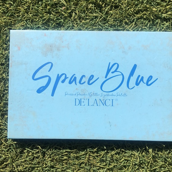 Eyeshadow pallete - Picture 2 of 4